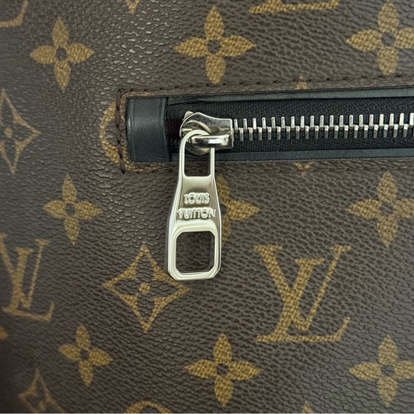Louis Vuitton Palk Backpack - Picture 4 of 17